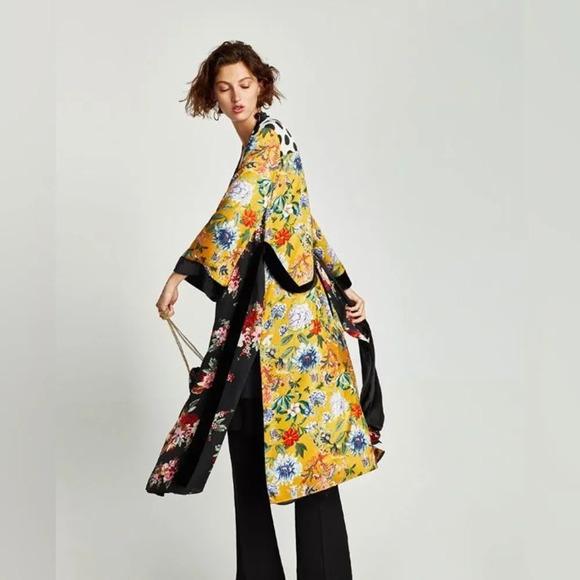 Floral Black Satin Robe - Picture 3 of 14